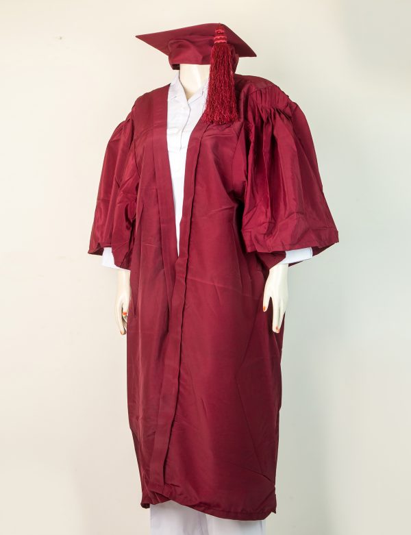 GRADUATION GOWN